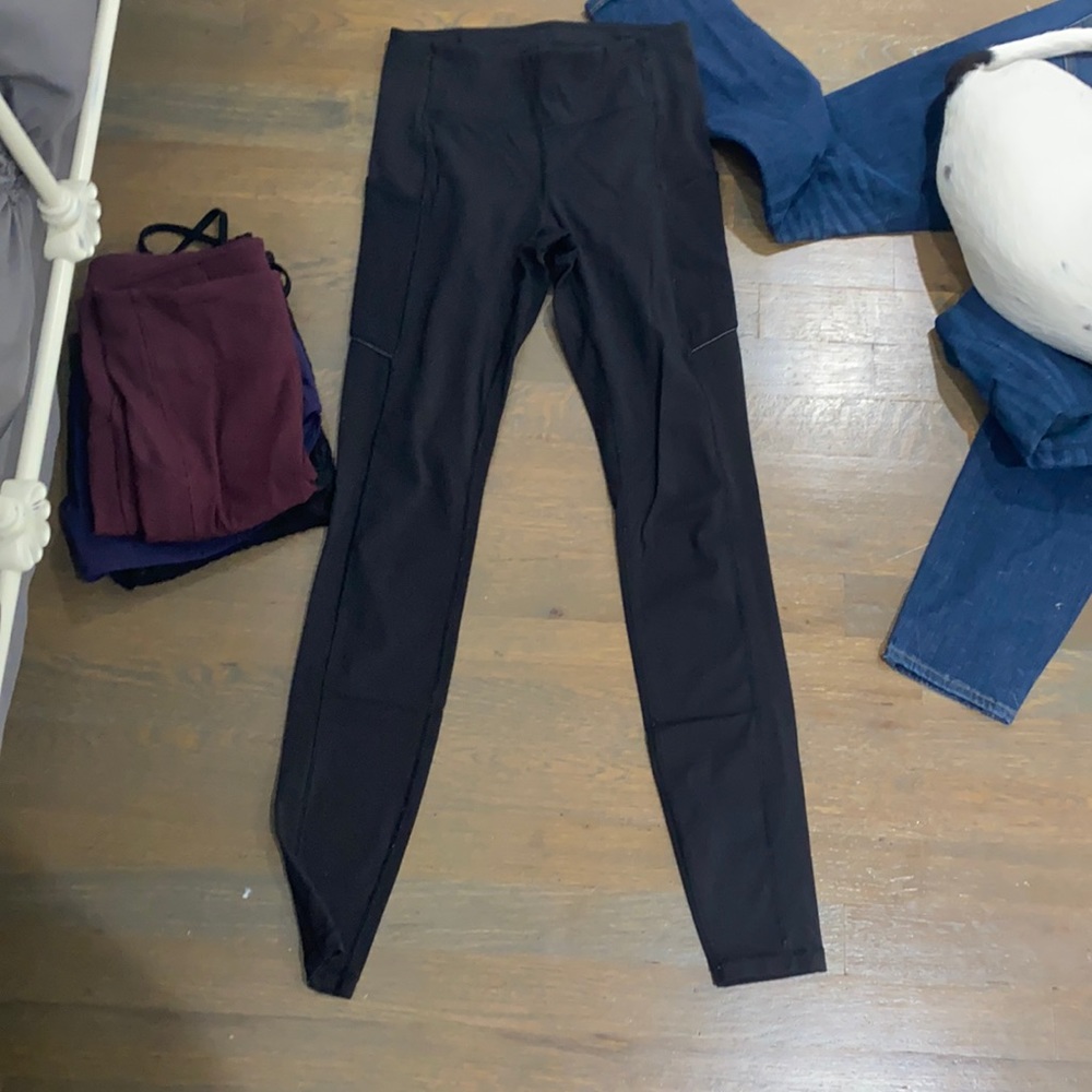 Black lulu lemon leggings